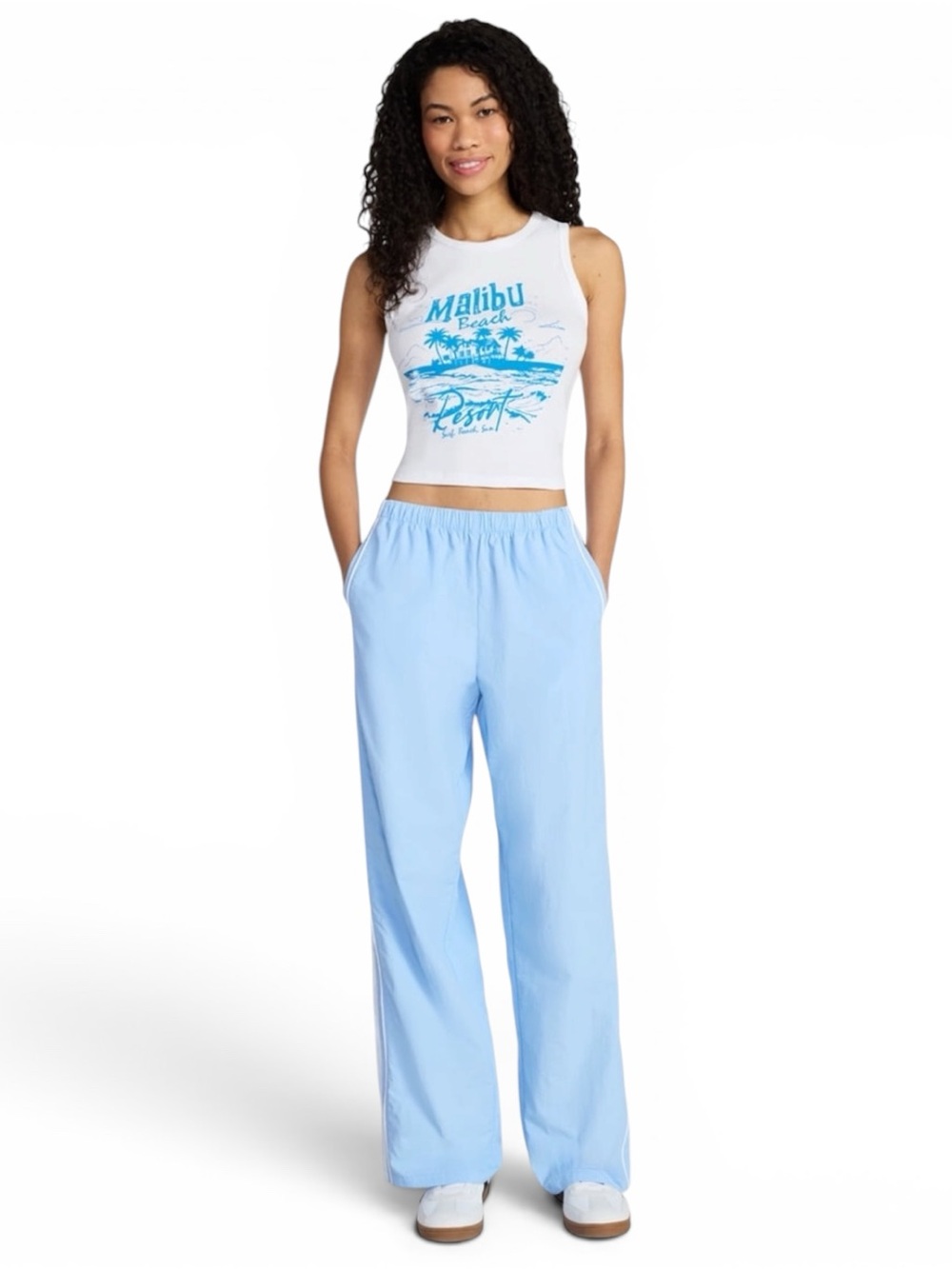 NEW Size Medium Women’s No Boundaries Wide Leg Side Stripe Track Pants